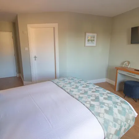 Hawthorn Lodge