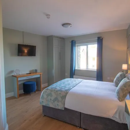 Hawthorn Lodge *